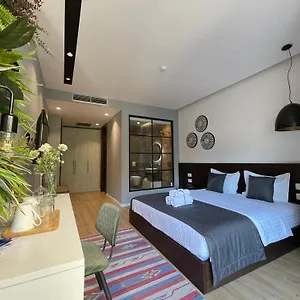 Retreat Apartahotel